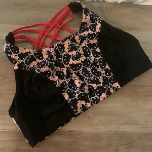 Plus size Hello Kitty sports bra size 2x!
